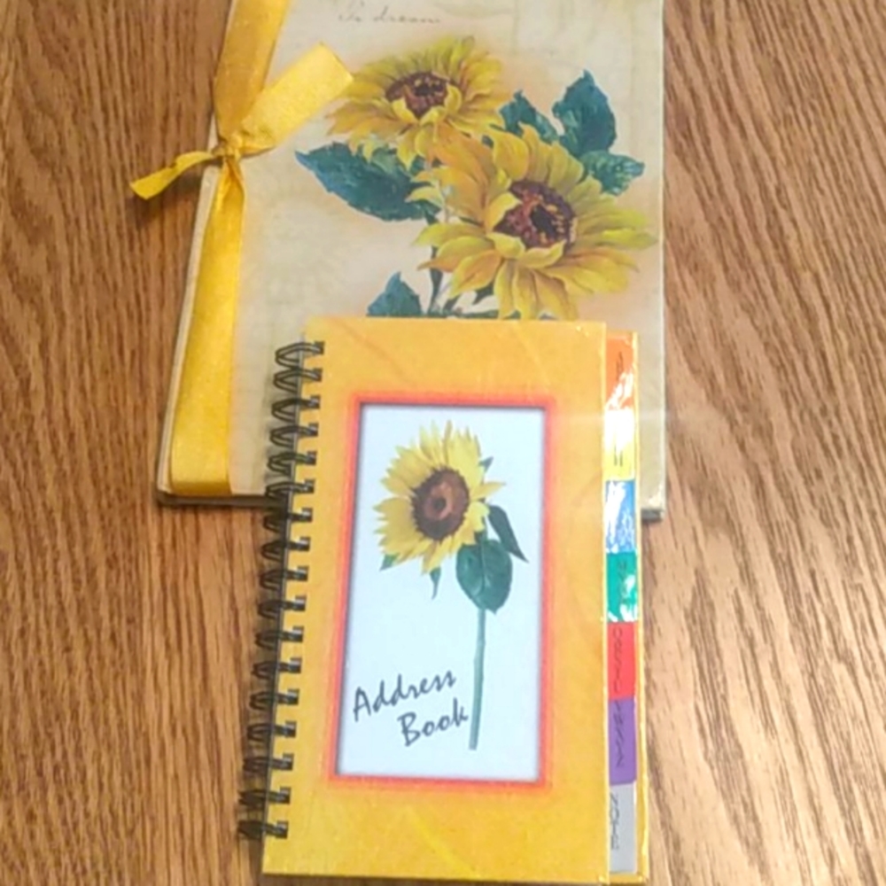 Two sunflowers booklets